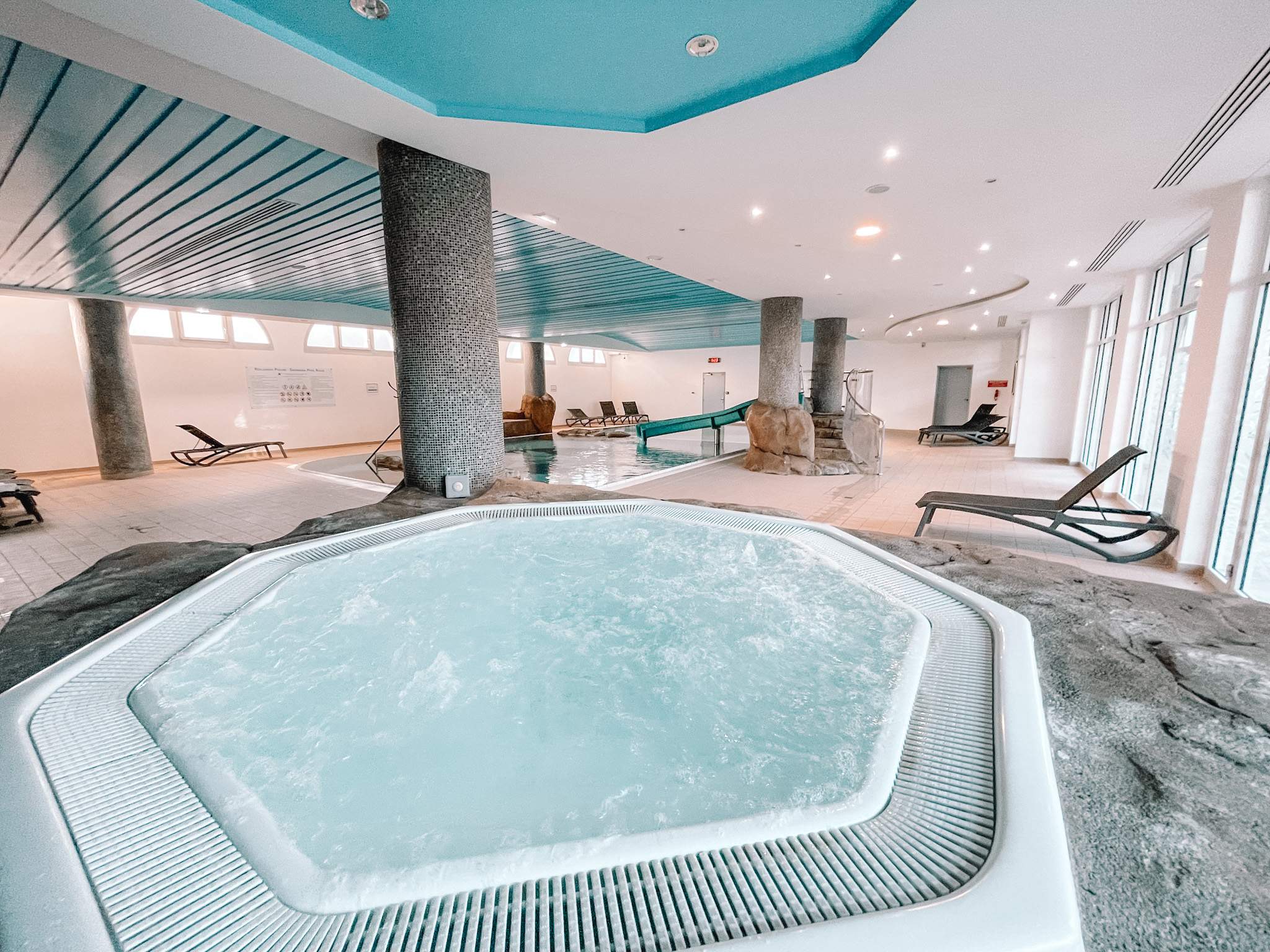 MASSAGES EN DUO RELAXATION PROFONDE - 1H | RESERVER JACUZZI